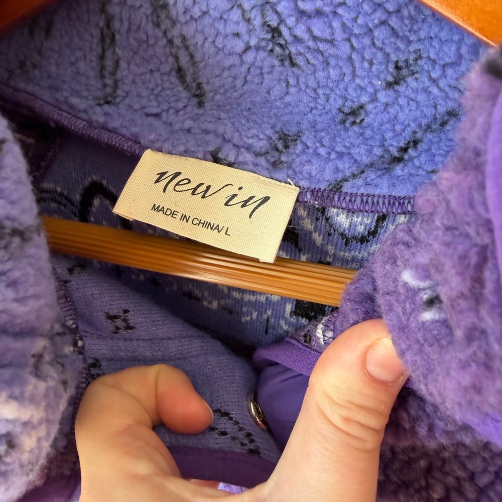 Women's Purple Patterned Jacket - Picture 3 of 5